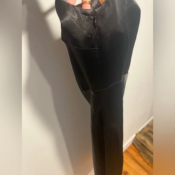 Vince - Scoop neck Midi Silk dress - Picture 6 of 6